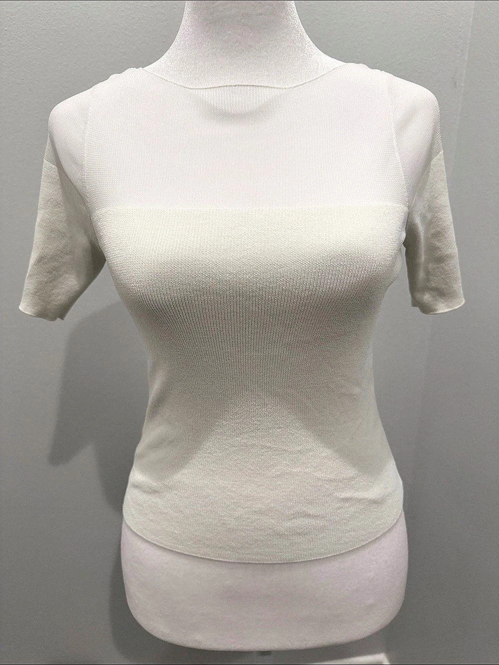 Zara White Short Sleeve Top Size Small Like New